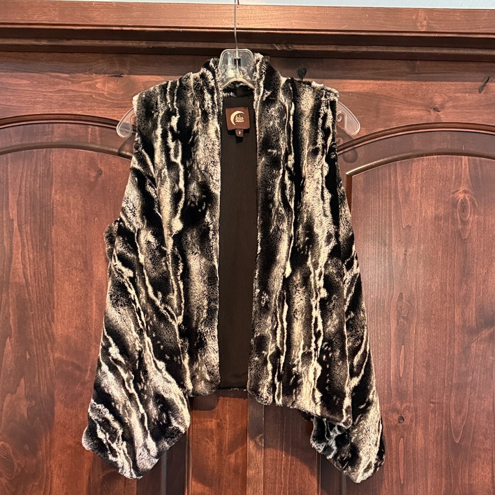 Blu Moon Faux Fur Vest in Black and White